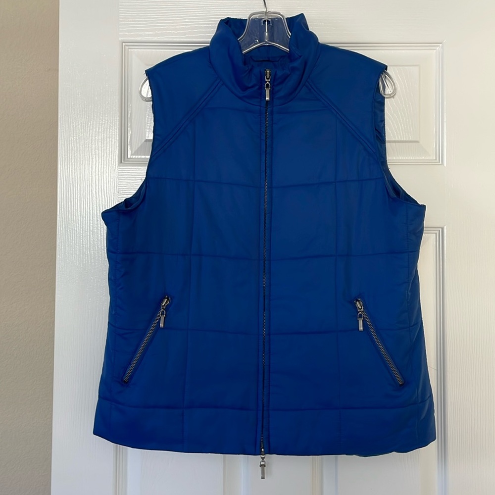 CHARTER CIUB QUILTED STAND COLLAR, ROYAL BLUE VEST- SIZE LARGE - Picture 6 of 14